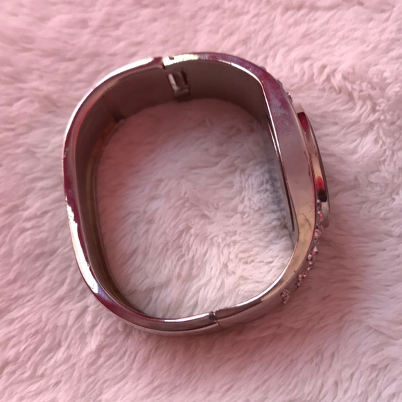 Watch - Picture 2 of 3